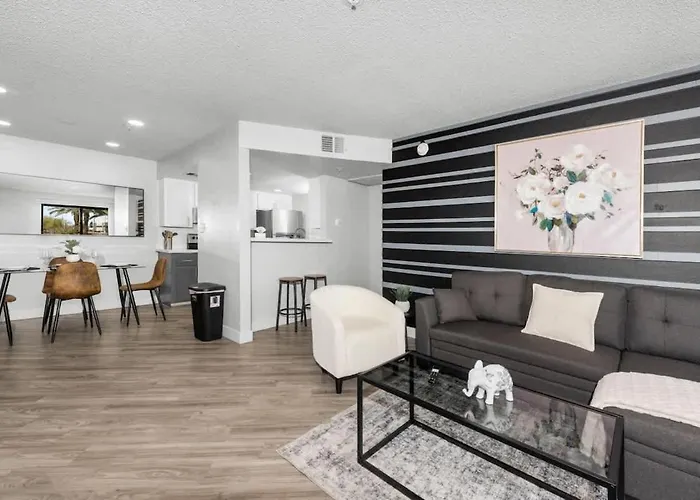 Chill 2br Near Asu, Pool, Grill, Parking,pet Frndly Apartment