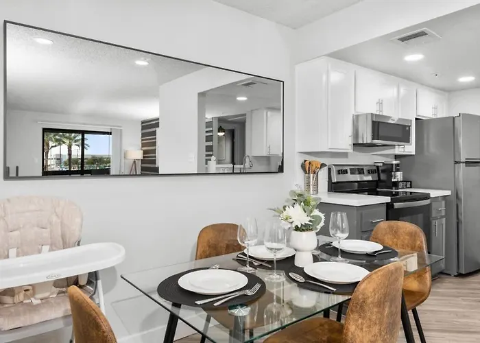 Chill 2br Near Asu, Pool, Grill, Parking,pet Frndly Apartment Tempe