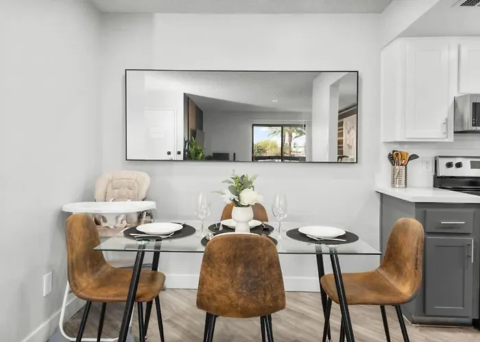 Chill 2br Near Asu, Pool, Grill, Parking,pet Frndly Tempe