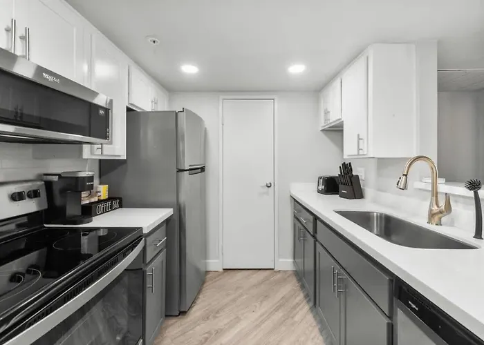 Chill 2br Near Asu, Pool, Grill, Parking,pet Frndly *