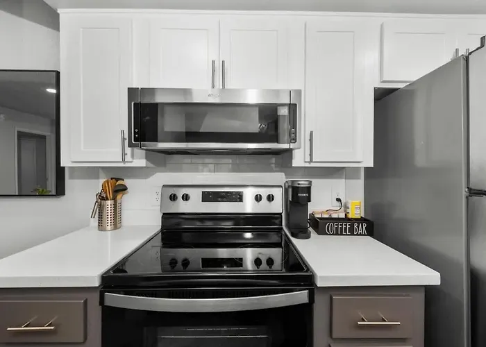Chill 2br Near Asu, Pool, Grill, Parking,pet Frndly *
