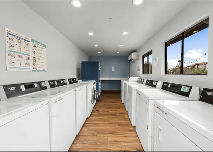 Chill 2br Near Asu, Pool, Grill, Parking,pet Frndly * Tempe
